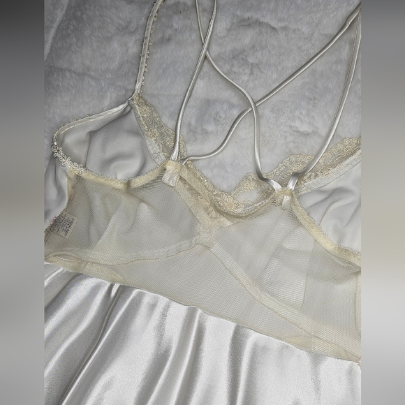 VINTAGE PRIVATE LUXURIES Matching Bridal Babydoll Nightie And Robe - Picture 14 of 16